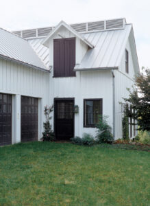 How to Turn a Barn Into a House Sustainably Image