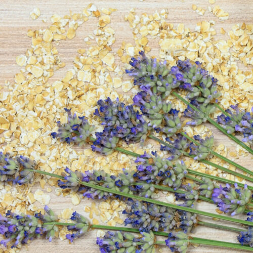 Homemade Oatmeal Bath Soak with Herbs