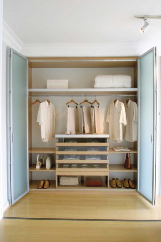 Declutter and Organize Your Closet